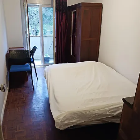 Apartment Cheap And Big, 4 Lisbon